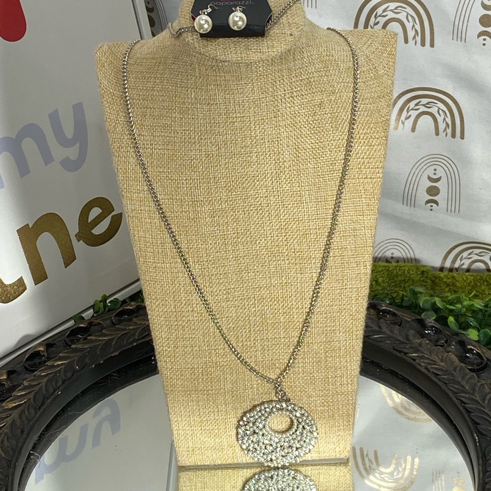 Paparazzi Silver Necklace with Circular Pendant